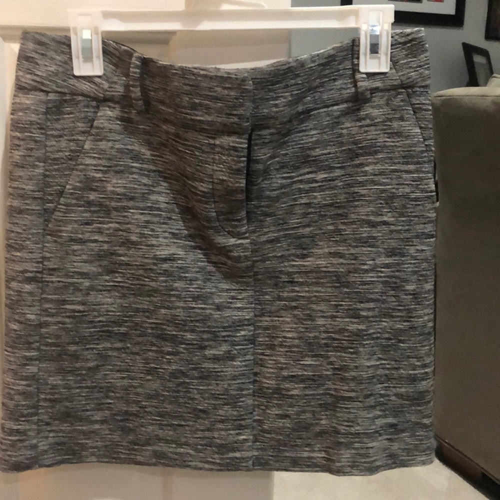 Black and white loft skirt